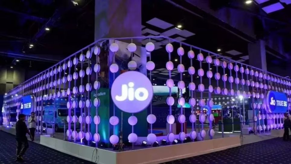 Jio ने पेश की शानदार सर्विस, खरीदने की जगह किराए पर लें सकते हैं Laptop, Phone