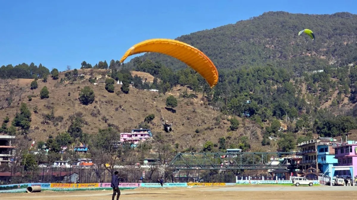 कपकोट पैराग्लाइडिंग प्रतियोगिता में दो पायलट घायल, लैंडिंग के दौरान हुए हादसे…